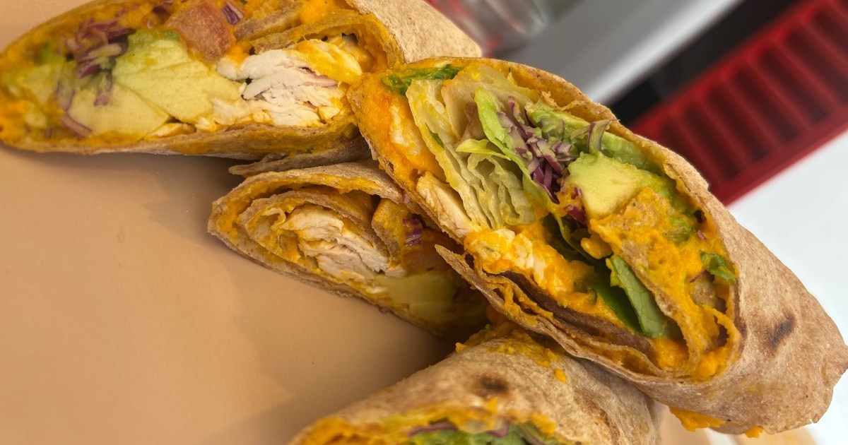 Receta fácil de chapatis de pollo y verduras con mayonesa de zanahoria