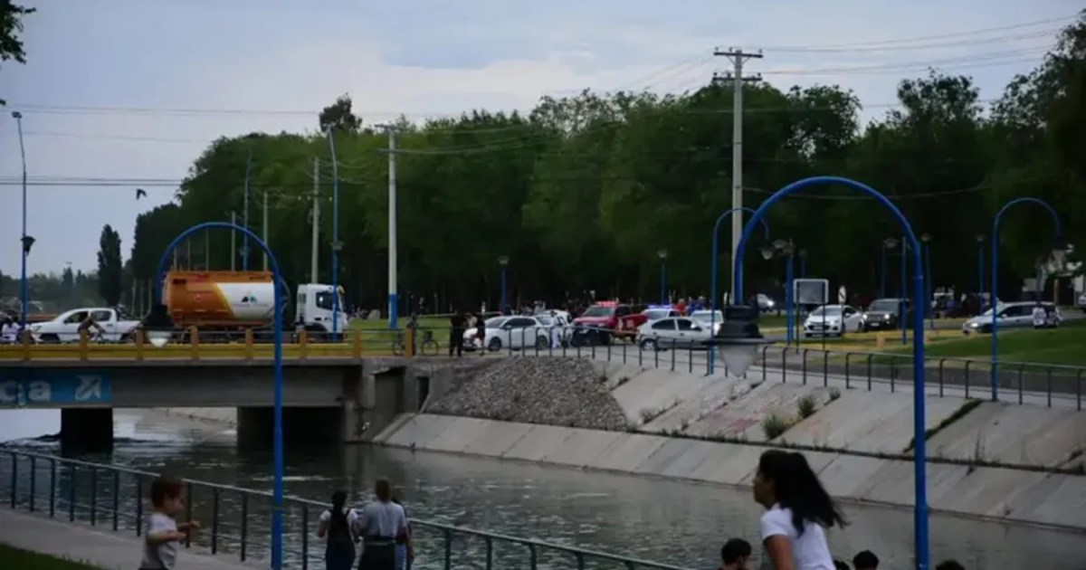 Cierre temporal del puente sobre el Canal Grande en General Roca