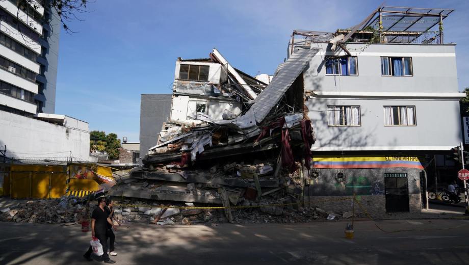 Se cumplieron más de 72 horas del fuerte terremoto en Colombia. Foto: Clarín/ Tesone. 
