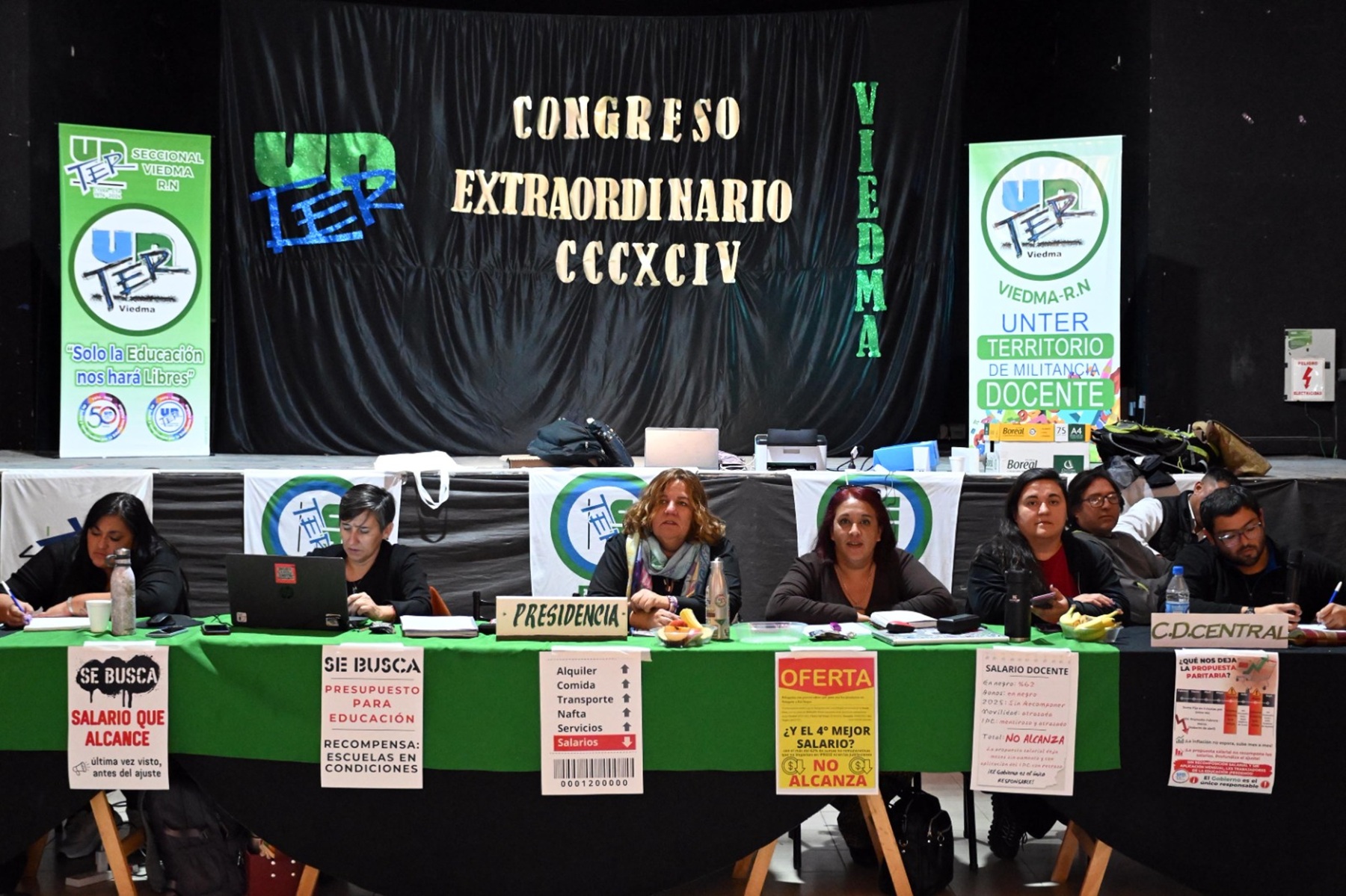 Congreso de Unter en Villa Regina para evaluar cambios en el Estatuto Docente