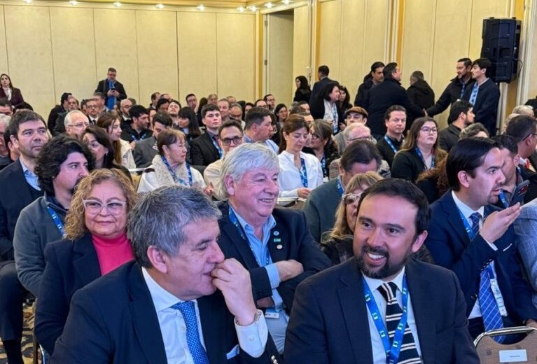 E intendente de Bariloche, Walter Cortés, participó del Comité Binacional en Valdivia, Chile. Gentileza