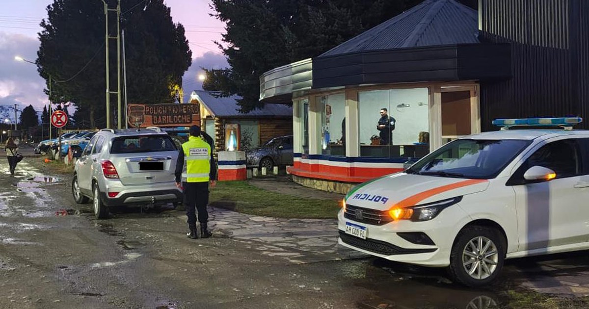 Colaboración policial entre Neuquén y Río Negro permitió detectar un vehículo en Dina Huapi con pedido de secuestro