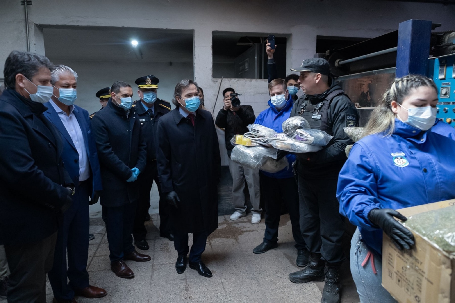 Incineran 2 mil millones de pesos en droga en Neuquén en operativo contra microtráfico