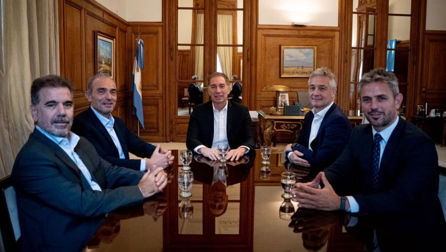 PRO y La Libertad Avanza se reunieron pensando en  2027. Foto: Presidencia.  