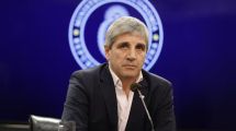 Imagen de Una maniobra del Tesoro Nacional para aplacar la tasa de interés derivó en denuncias cruzadas entre Caputo y una diputada