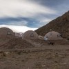 Imagen de Así es Wamani, el refugio de 32.000 hectáreas en los Andes que combina domos, casas modulares y energía solar