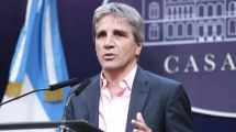 Imagen de Dólar colchón: el Gobierno excluirá a funcionarios del régimen de inocencia fiscal tras la polémica con Adorni