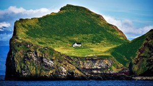 Así es la “casa más solitaria del mundo”: está en una isla deshabitada y su verdadera historia sorprende