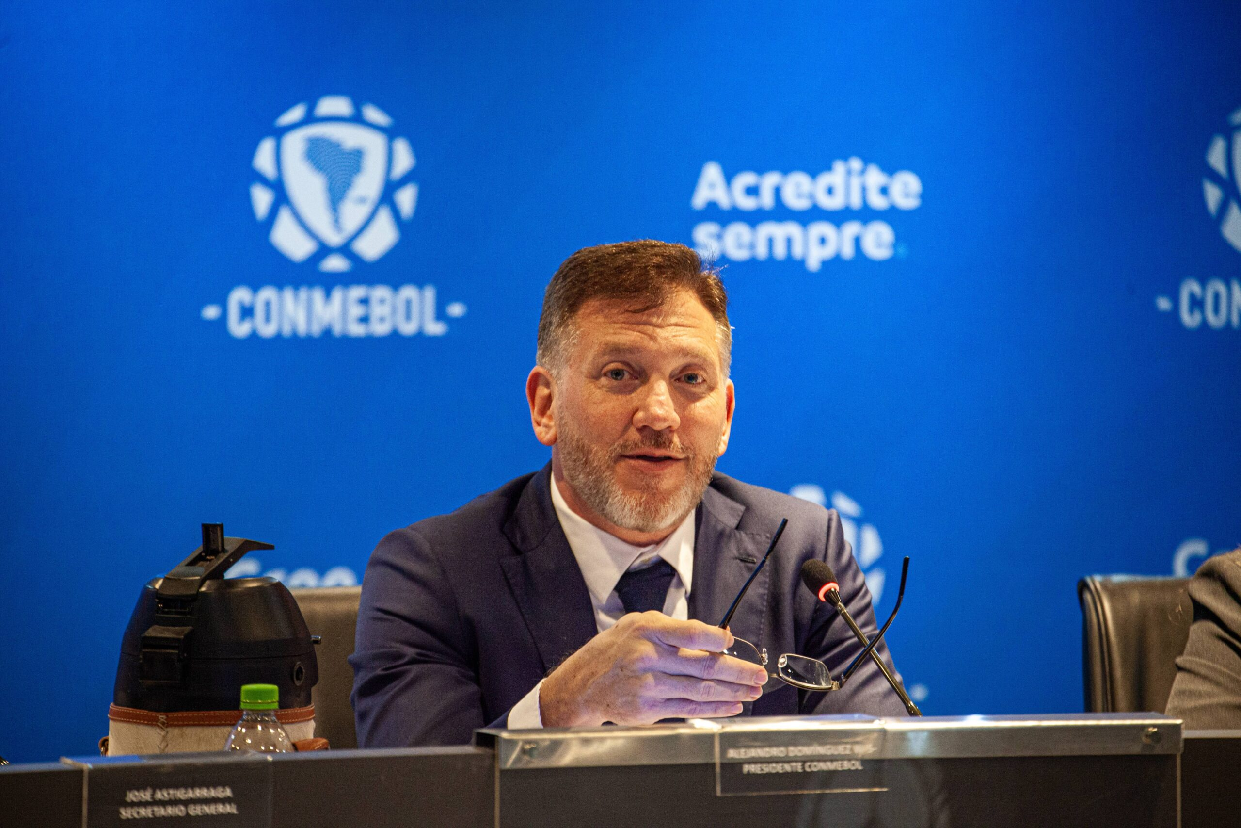 Conmebol se pronuncia sobre la crisis en FIFA rechazando privatizaciones