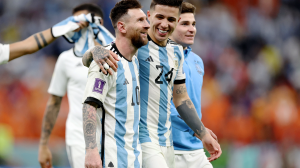 Otra vez, Enzo Fernández emocionó con una carta a Lionel Messi: «Hacía cuentas con tu edad para jugar con vos»