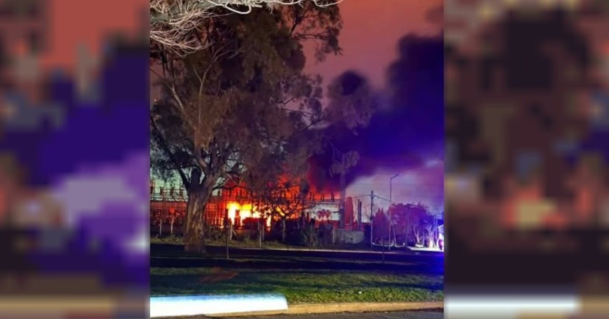 Incendio en la central eléctrica de La Plata causa apagón y evacuaciones