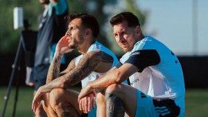 «Acompañar al capitán»: el gesto de la Selección Argentina para estar junto a Lionel Messi tras la muerte de su papá