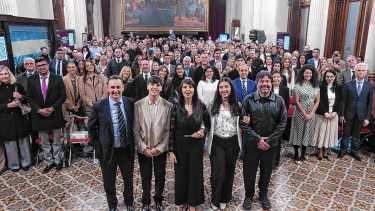 La diputada Lorena Villaverde presentó su libro «Inquebrantable» a sala llena en el Congreso