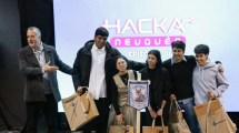 Imagen de Reciclar vidrio para construir: la idea que triunfó en HackaNeuquén