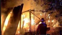 Imagen de Murió una persona tras el incendio de su casa en El Bolsón: quedó atrapada junto a su perro