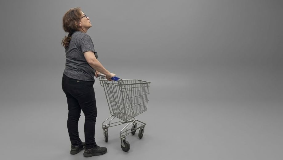 Polémica. El consumo crece en el on line, pero fuerte cae en los canales presenciales.