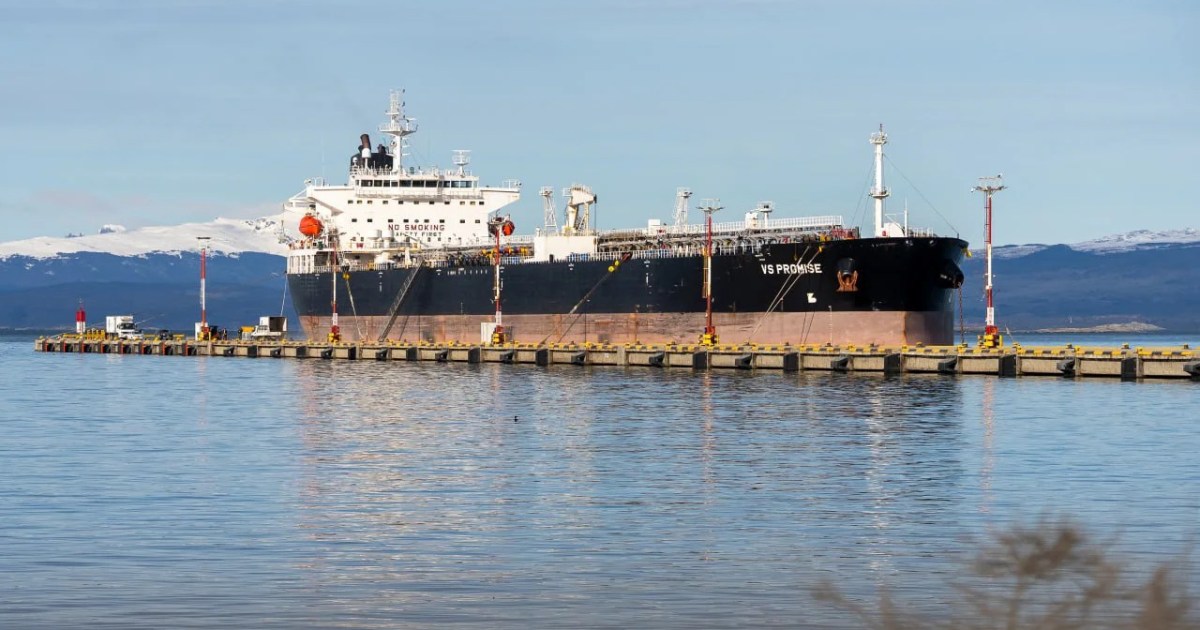 El buque británico VS PROMISE llegó a Tierra del Fuego por operaciones petroleras