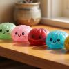 Imagen de Prohibieron la venta de los populares juguetes «squishy» en Argentina: cuáles son y por qué