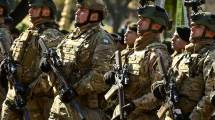 Imagen de Aumento para estatales, fuerzas armadas y federales: el Gobierno confirmó una suba acumulada del 12,2% en cuatro tramos