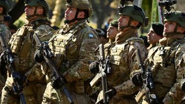 Aumento para estatales, fuerzas armadas y federales: el Gobierno confirmó una suba acumulada del 12,2% en cuatro tramos
