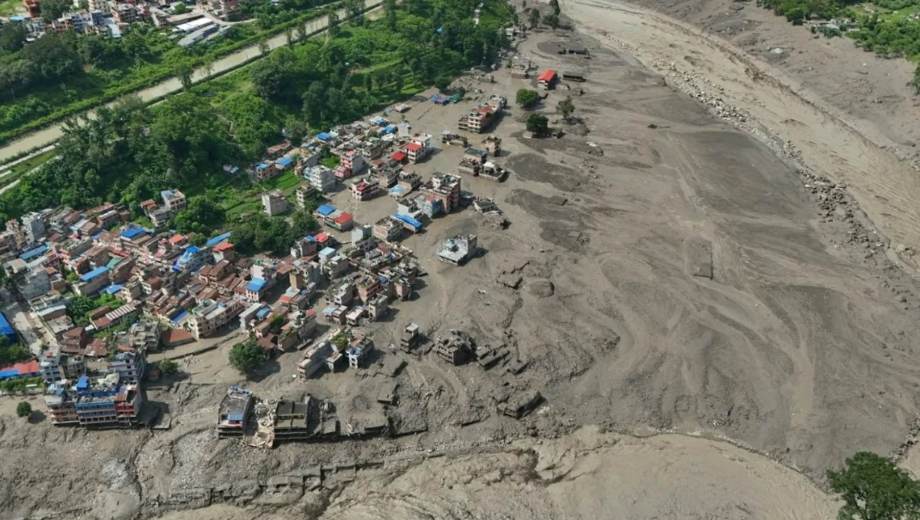 Hay cientos de desaparecidos por la riada en Nepal. Foto: AP.  