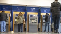 Imagen de Con aumento del 4,21% cobran los empleados públicos de Río Negro: cuándo será la acreditación