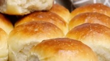 Imagen de Cómo hacer un esponjoso pan de papa en pocos minutos