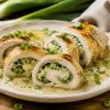 Imagen de Arrollados de pollo al verdeo: la receta fácil y cremosa que se prepara en pocos pasos