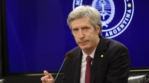 El BCRA avanza con el cobro con transferencia para créditos: las expectativas en medio del debate por la mora