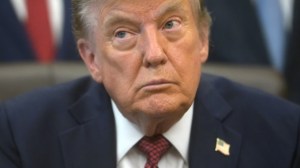Donald Trump salió en un vuelo secreto de Turquía por un amenaza de asesinato de Irán: así fue la estrategia de salida