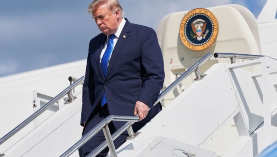 Donald Trump ordenó frenar los ataques contra Irán. Foto: AP.