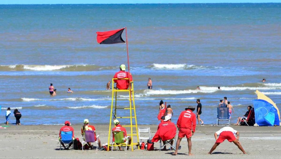 Viedma prepara el operativo de guardavidas para los próximos meses de verano. Foto: Marcelo Ochoa.