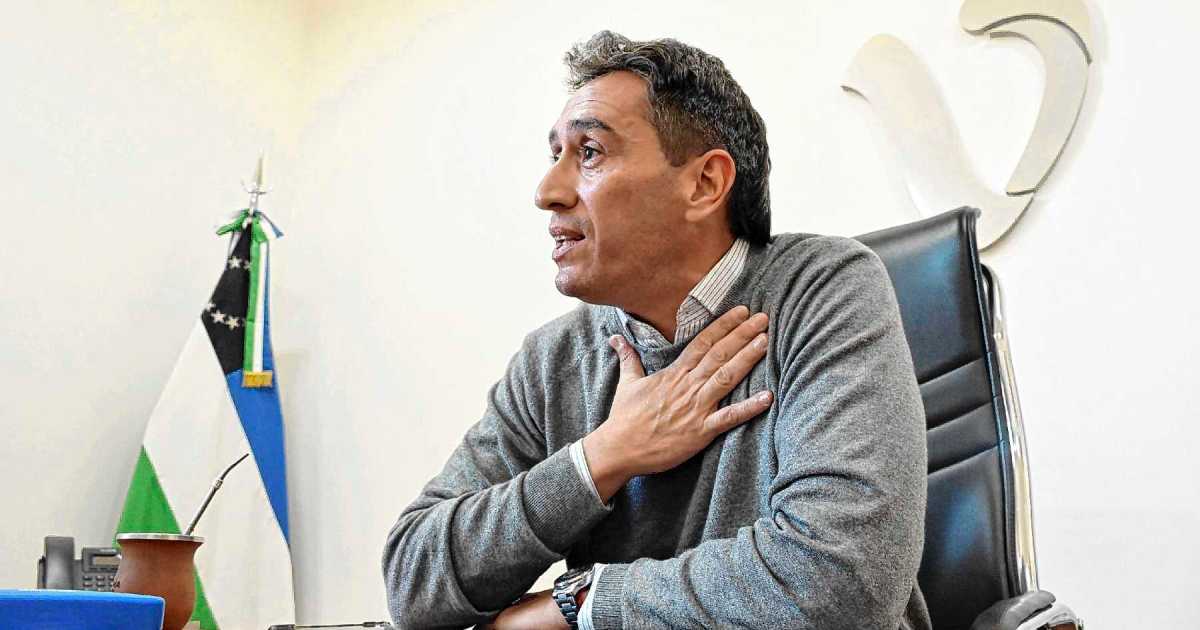 Marcos Castro reestructura su gabinete en Viedma con cambios claves