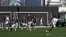 Imagen de Federal A: Cipolletti rescató un punto ante Villa Mitre y Rincón goleó a Sol de Mayo