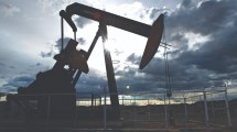 Imagen de El petróleo empujó el superávit comercial argentino: la energía aportó US$1.506 millones en julio
