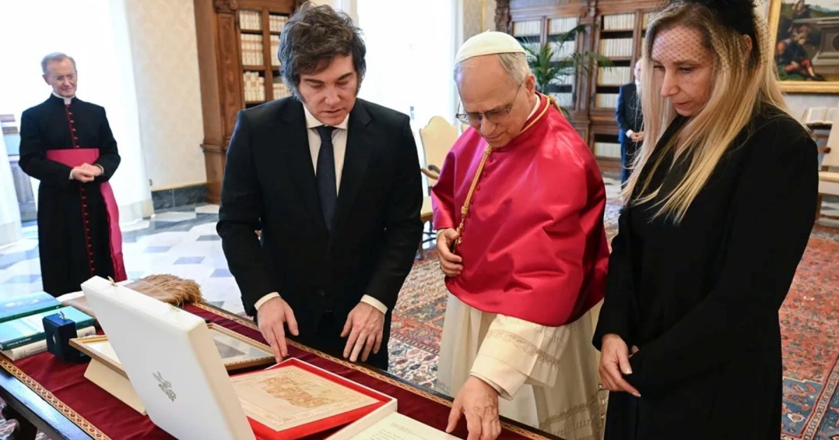 El Gobierno espera la visita del Papa León XIV para calmar la tensión social