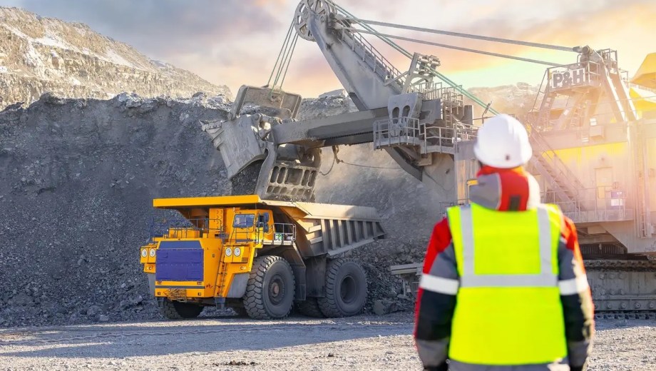 Para la CEPAL, el verdadero desafío radica en transformar la demanda de los proyectos en un entramado productivo nacional competitivo, innovador y capaz de trascender los ciclos internacionales. Foto gentileza.