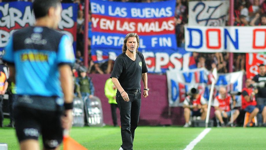 Luego de su paso por Barracas Central, el técnico vuelve a casa. (Archivo FBaires)