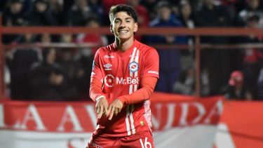 River, a la carga por dos centrales: uno que quiere Boca y otro que jugó el Mundial
