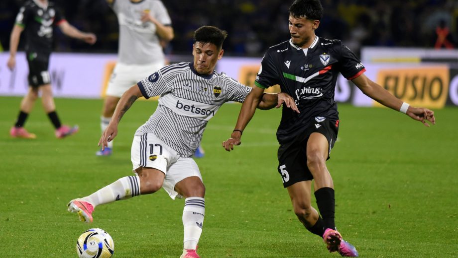 Leandro Lozano fue uno de los seis extranjeros alineados por Boca para el duelo ante Vélez por los octavos de final de la Copa Argentina. (Foto: FOTOBAIRES)