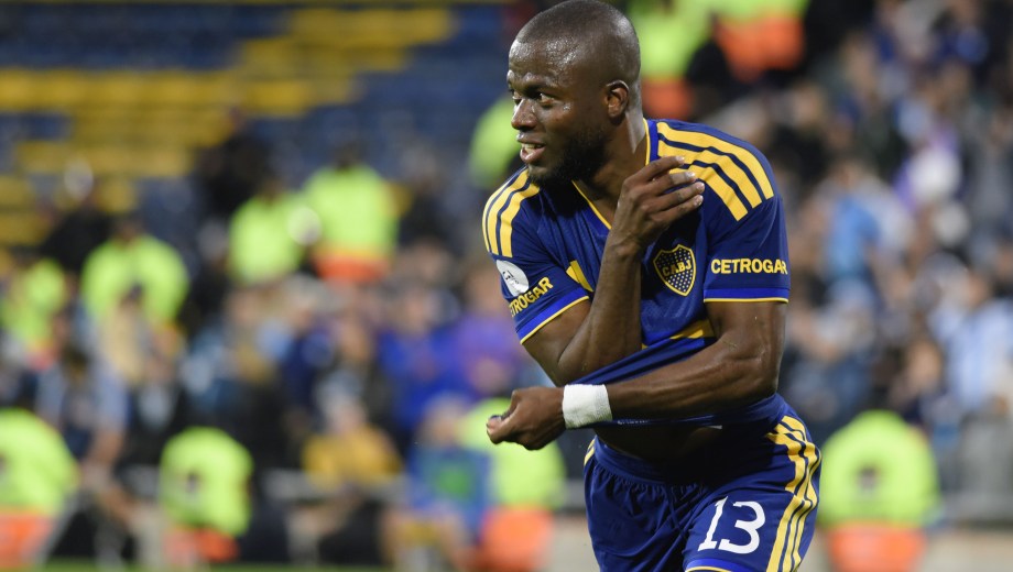 Enner Valencia fue la figura de Boca ante Racing: marcó un triplete y selló la clasificación. (Foto: FOTOBAIRES)