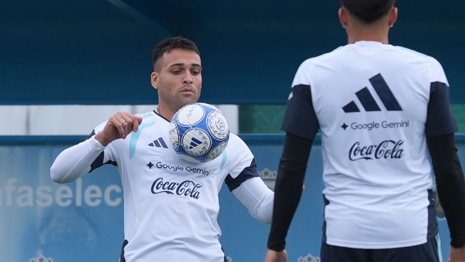 Lautaro Martínez será titular en la Selección Argentina y compartirá ataque con Julián Álvarez. (Foto: FOTOBAIRES)