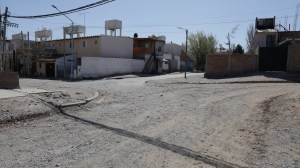 Quién es el prófugo buscado por dispararle en la cara a un hombre en Neuquén: el vínculo con una banda criminal