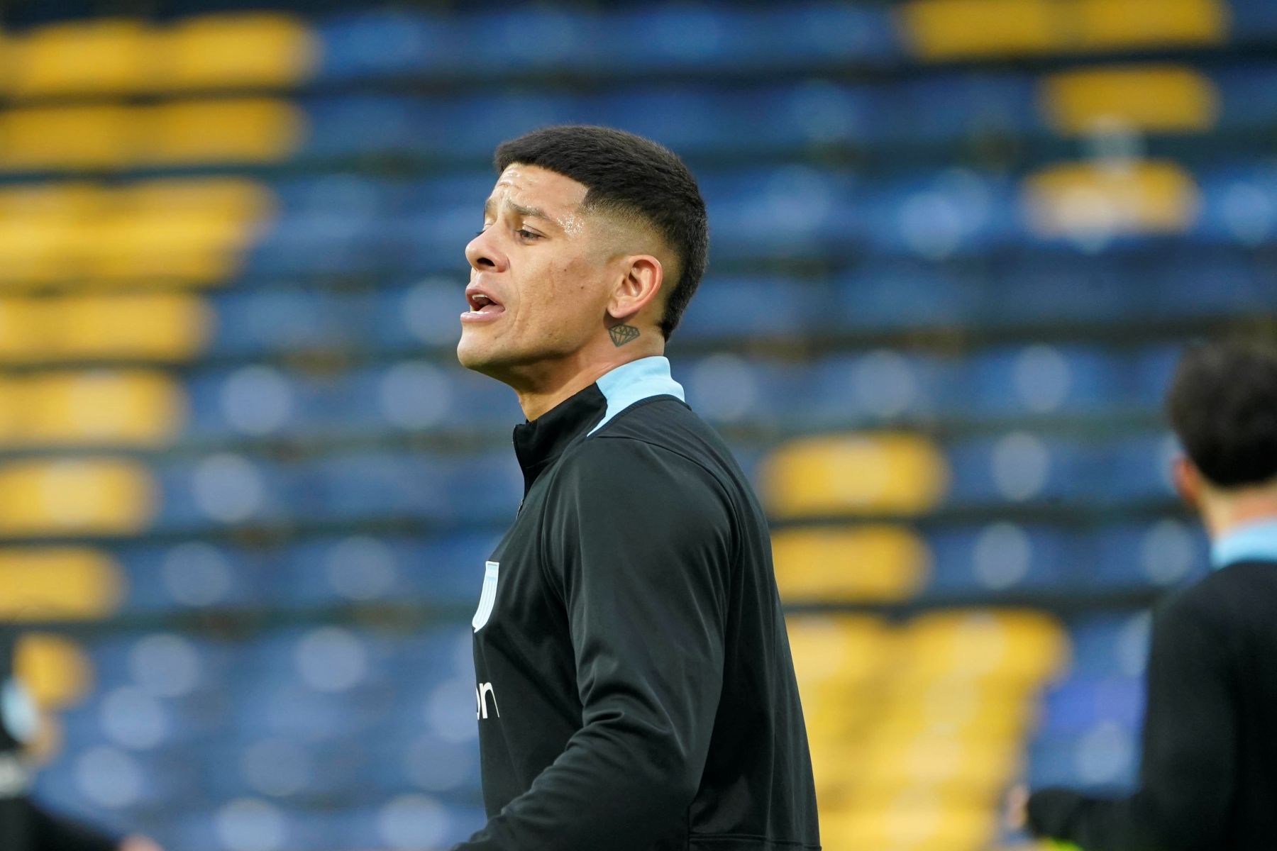 Crisis en Racing: Rojo quiere regresar a Estudiantes tras conflicto con Milito