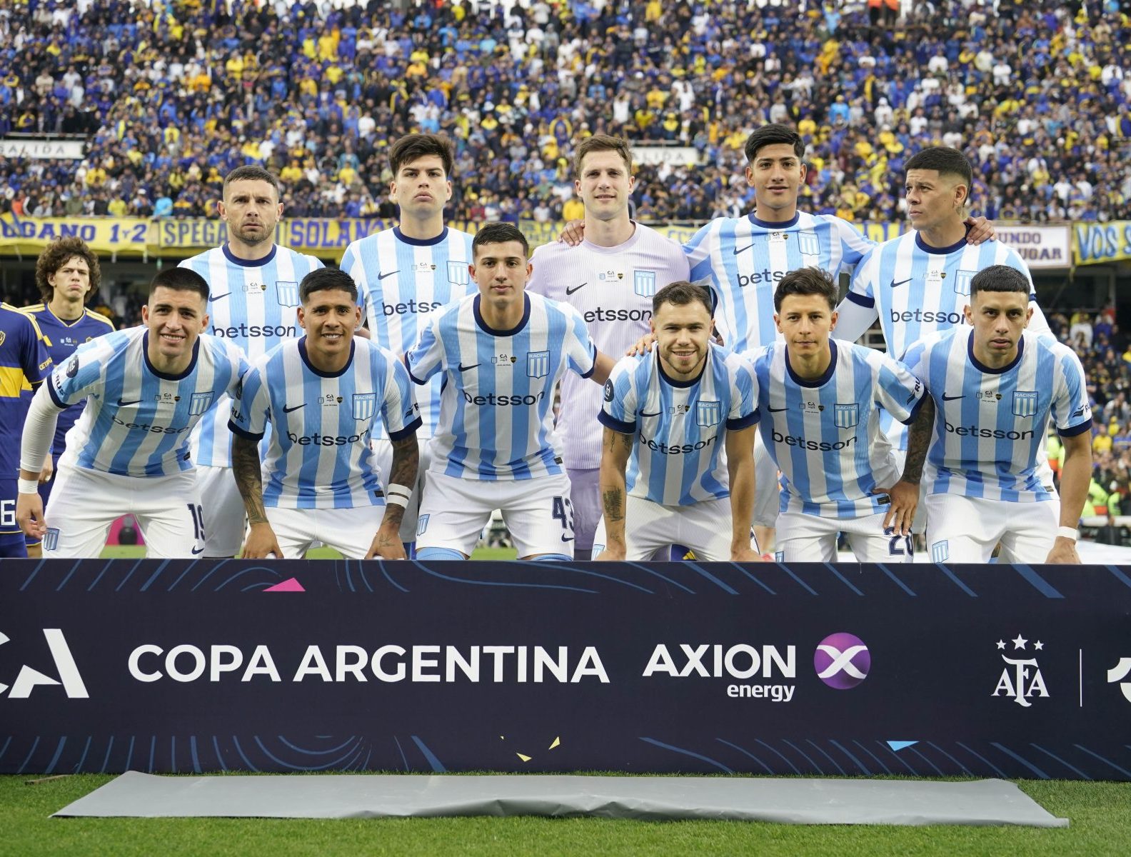 Racing despide a Vojvoda y designa interinos mientras busca nuevo técnico