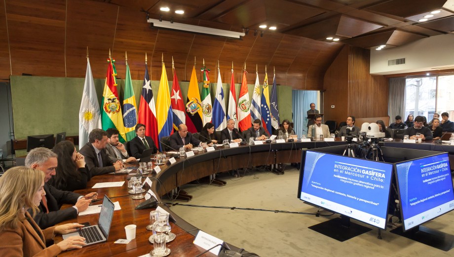 El gas natural es el principal insumo para producir urea y su mayor disponibilidad en Vaca Muerta y el presal brasileño abre una oportunidad para desarrollar la industria regional de fertilizantes. Foto gentileza.