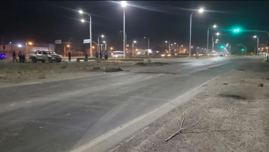 El corte responde a un reclamo vecinal por falta de agua. Foto ILUSTRATIVA.