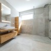 Imagen de Duchas al ras del piso: la tendencia que hace que el baño parezca más grande y facilita la limpieza