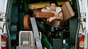 En plan solista, Mateo Sujatovich se desmarca de Conociendo Rusia y sale de gira con sus canciones y sus instrumentos