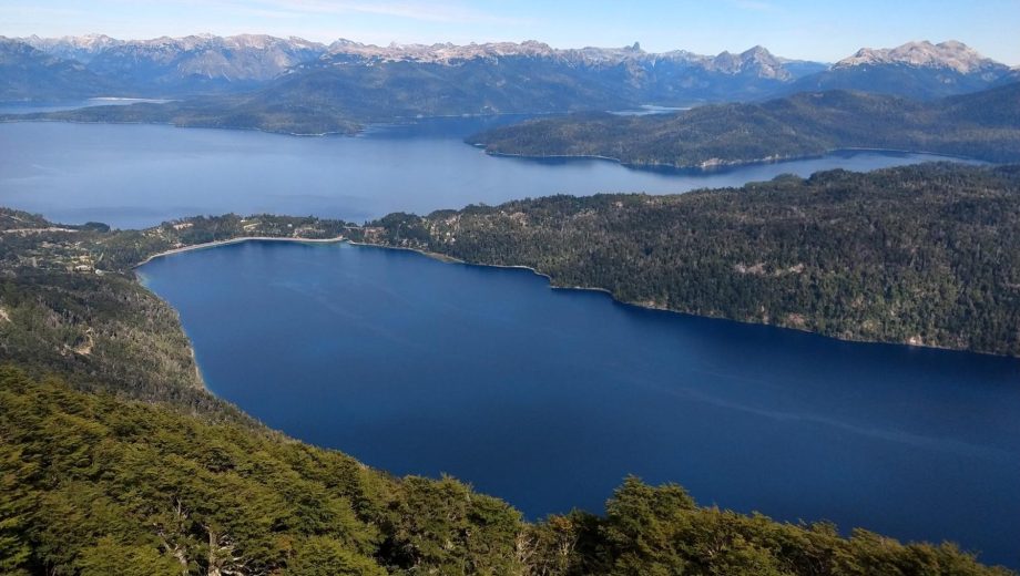 El cerro Belvedere se relaciona con dos lagos de la Patagonia. Foto: gentileza.